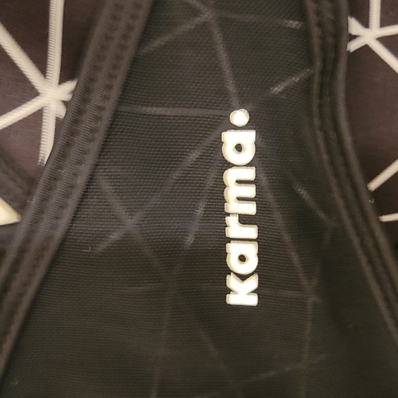 karma brand black & white large yoga top - Picture 3 of 3